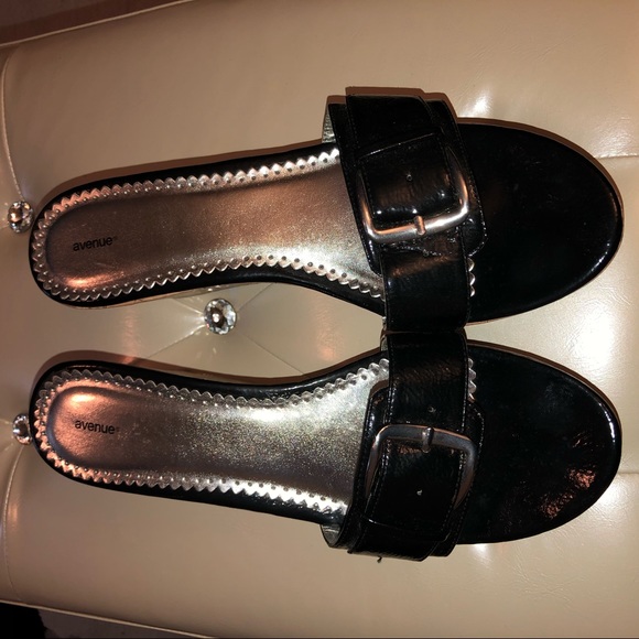 Black Wedges - Picture 2 of 4